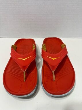HOKA One One Ora Recovery Flip flop Sandal unisex mens size 9 or women’s size 11